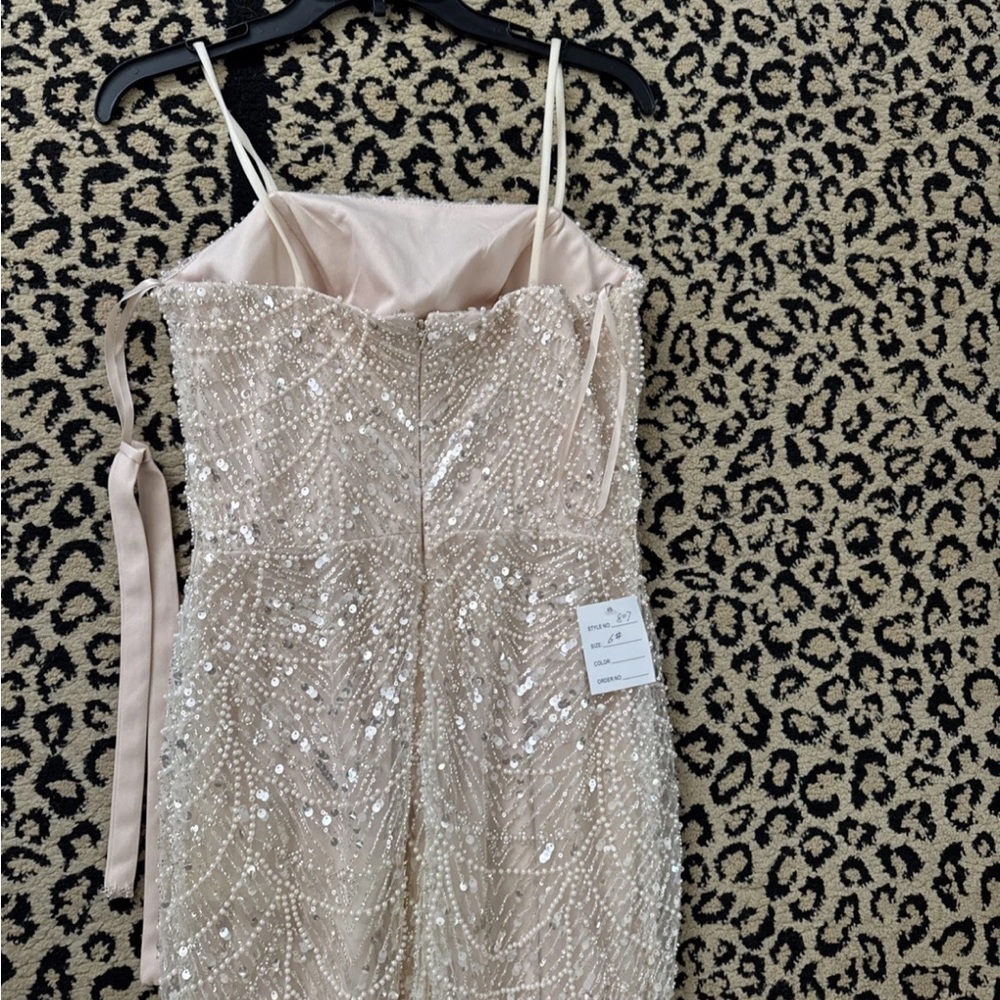 Women’s Beaded Gown Indian Dress With Detachable Cape New Size 6 - Picture 14 of 14